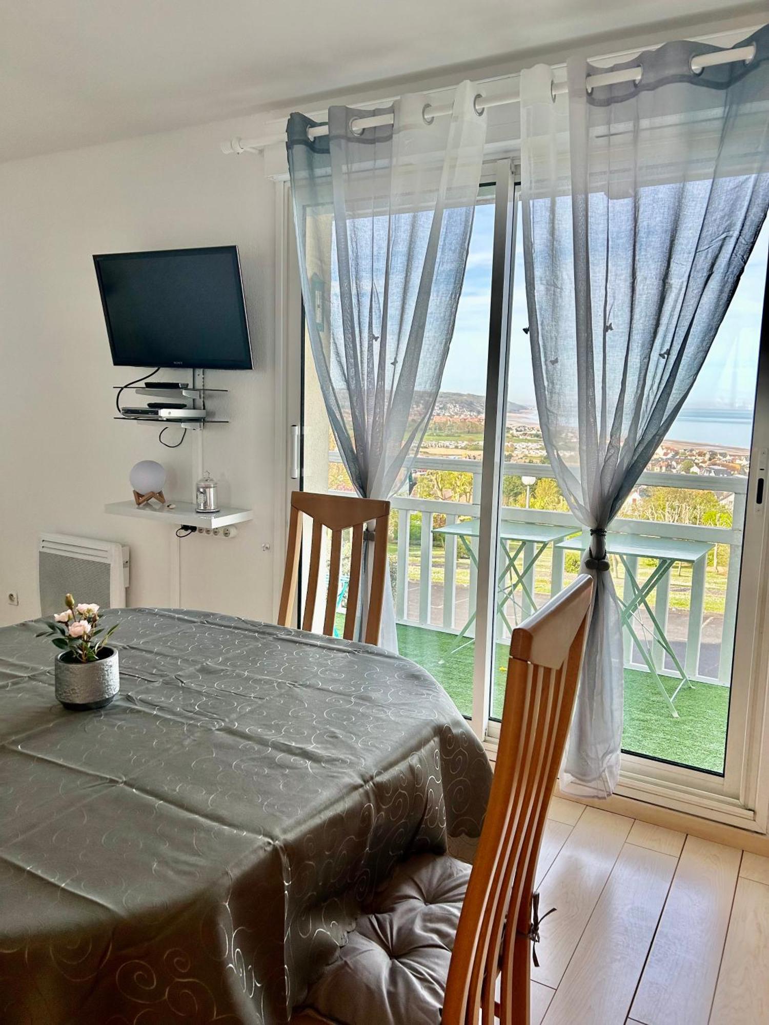 Apartament L'Horizon Bleu Blonville-sur-Mer Zewnętrze zdjęcie